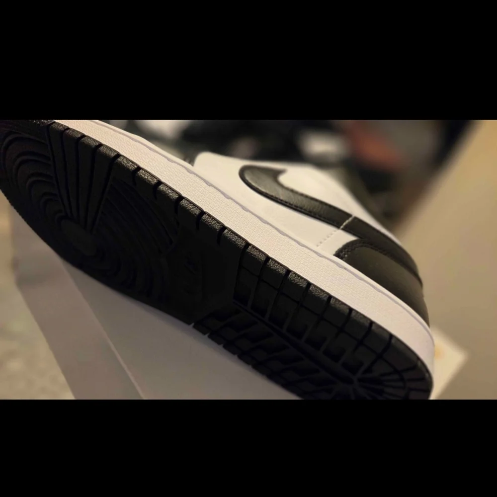 Jordan Women's Low Top Sneakers in Black and White - Picture 5 of 8